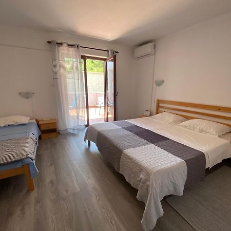 Apartments Lungomare Pula Extérieur photo