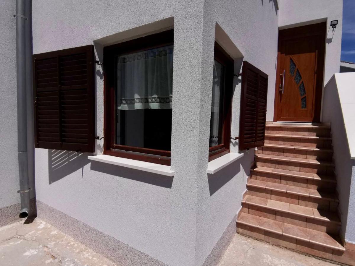 Apartments Lungomare Pula Extérieur photo
